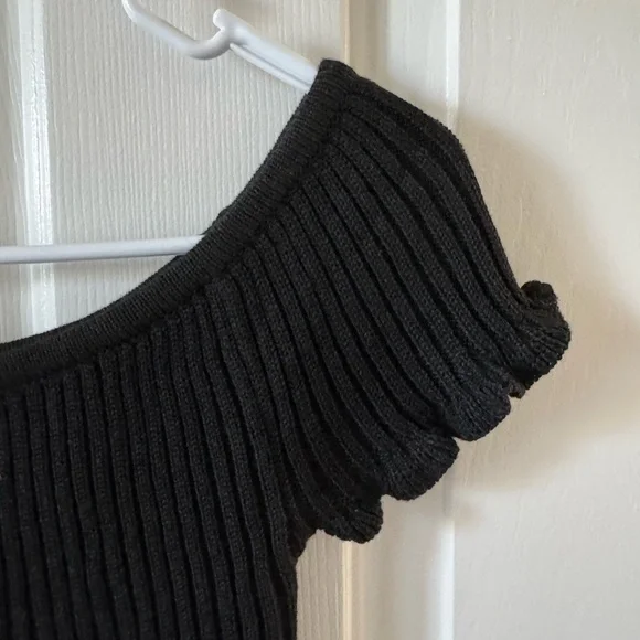 Versona Black Cropped Ribbed Top, S, Boat Neck, Cap Sleeves NWOT - Picture 6 of 7